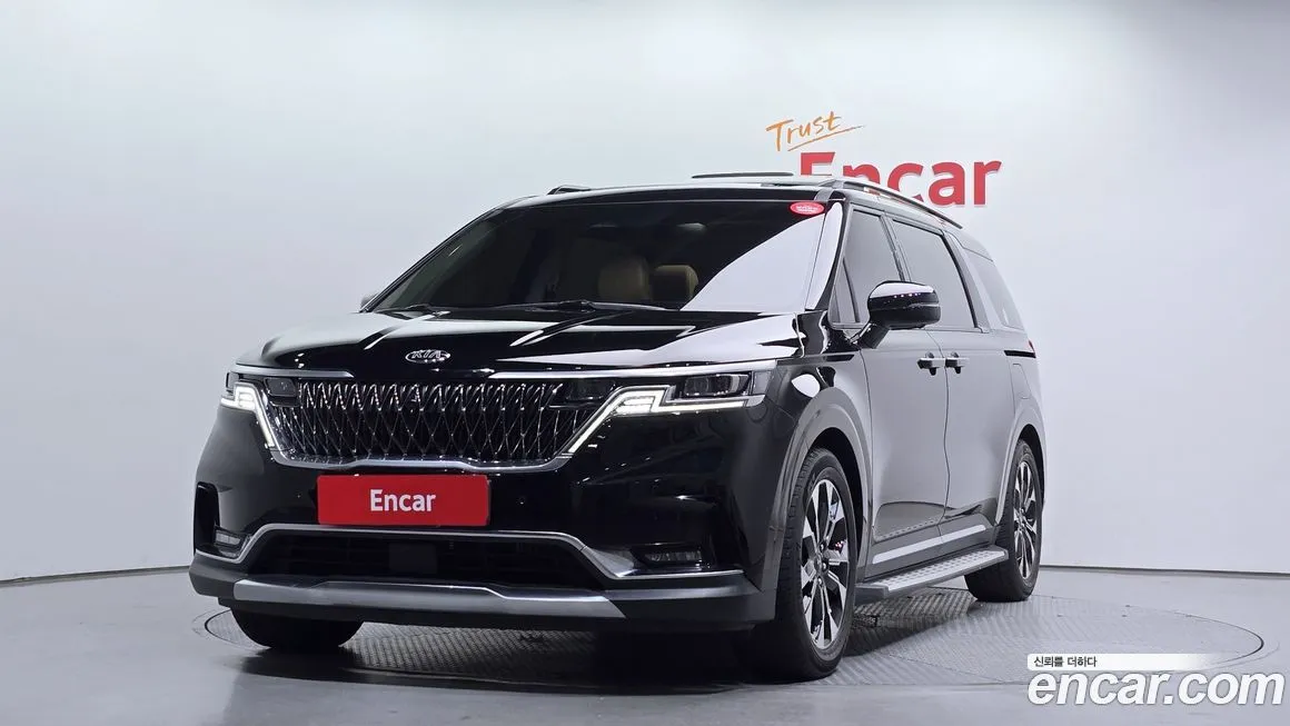 Kia Carnival — фото 1