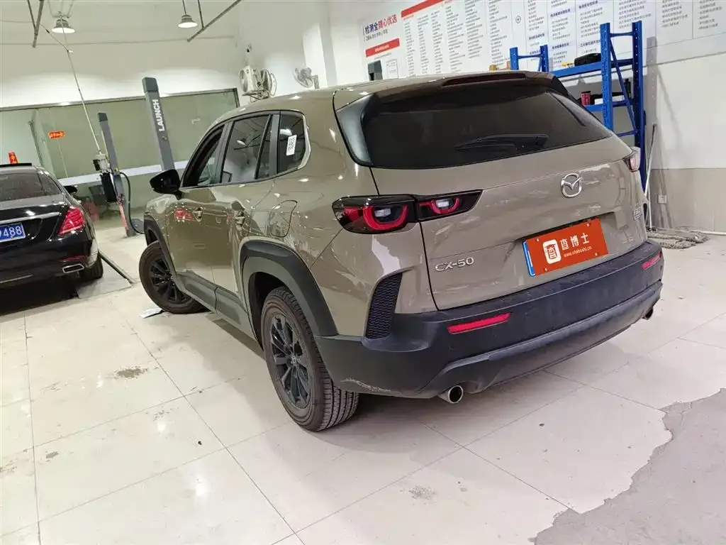 Mazda CX-50 2023 из CN, фото 4