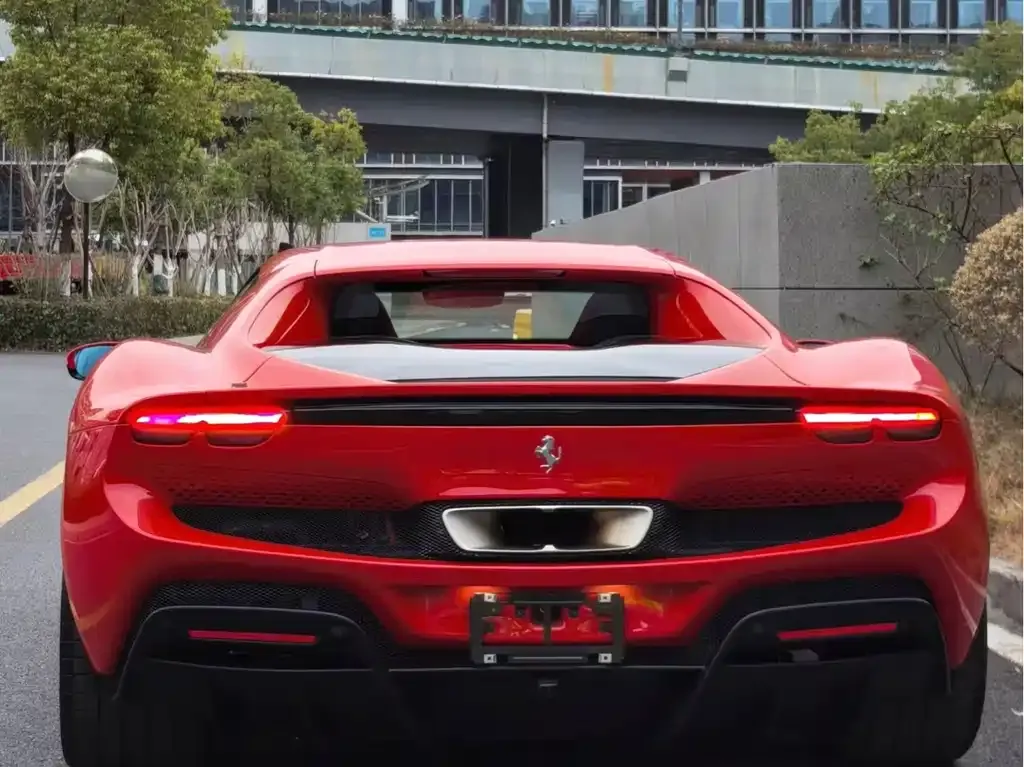 Ferrari 296 2023 из CN, фото 3