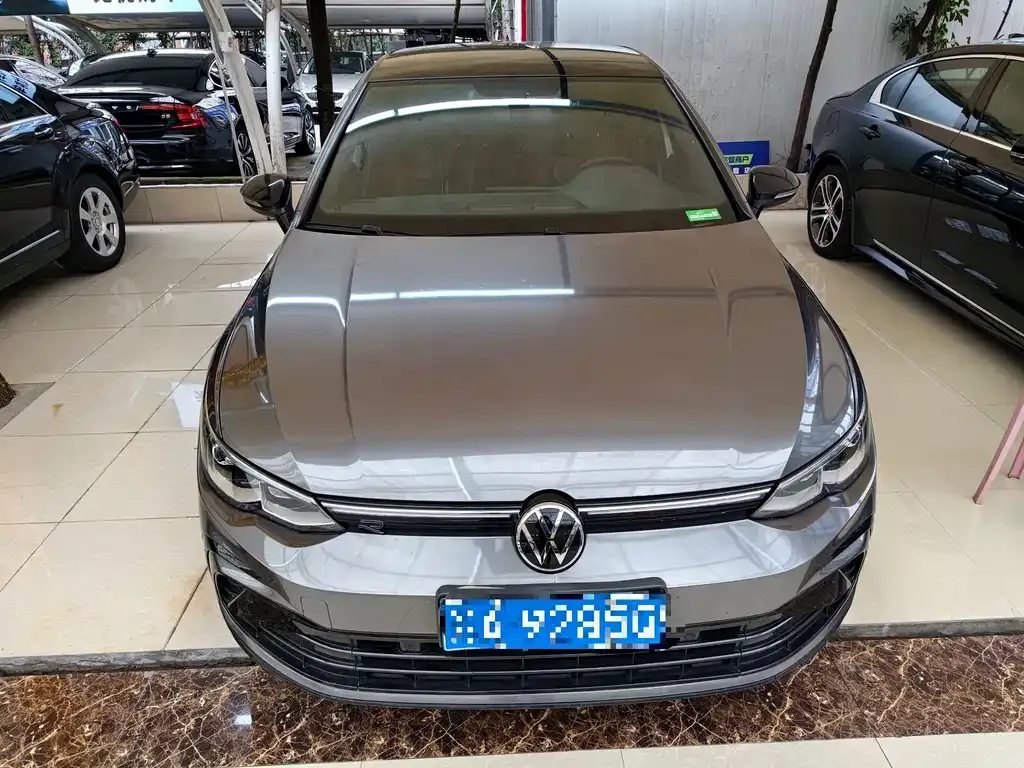 Volkswagen Golf 2023 из CN, фото 3