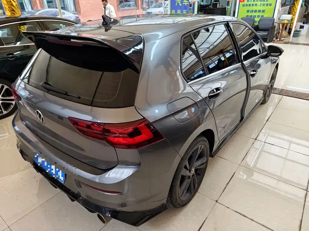 Volkswagen Golf 2023 из CN, фото 9