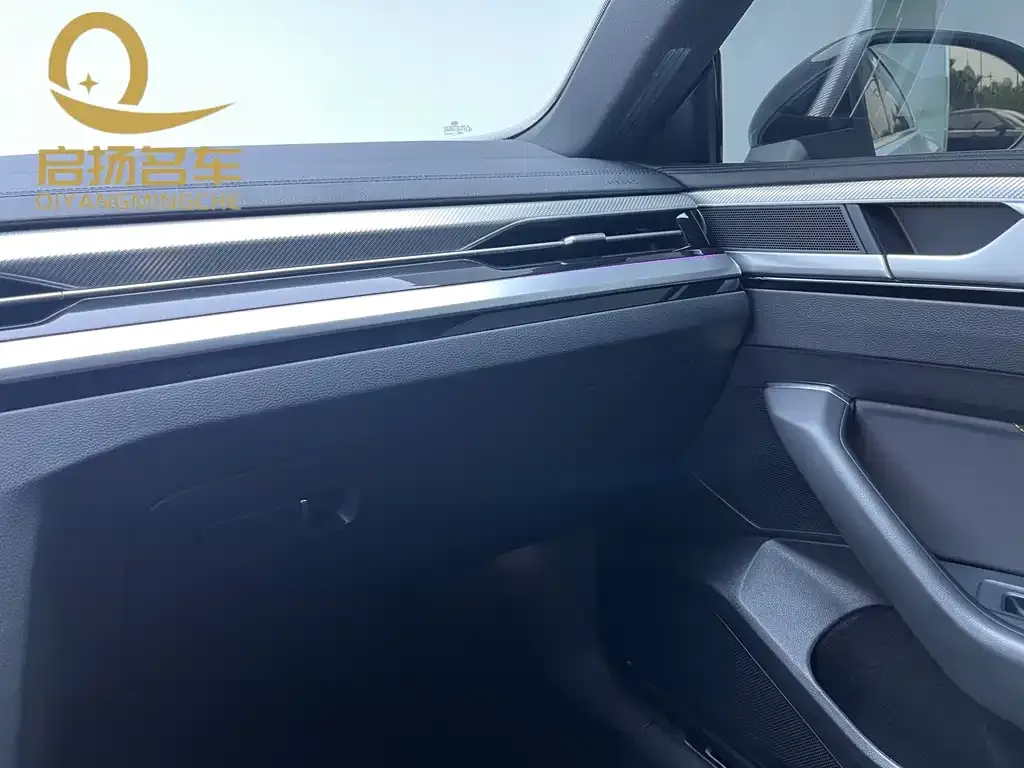 Volkswagen CC 2024 из CN, фото 3