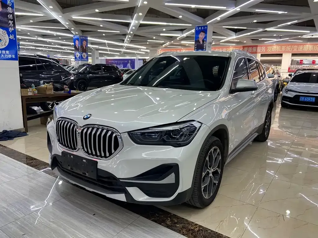 BMW X1 — фото 1