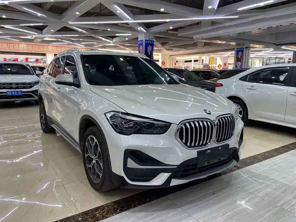 BMW X1 — фото 8