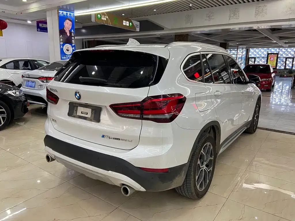 BMW X1 — фото 10
