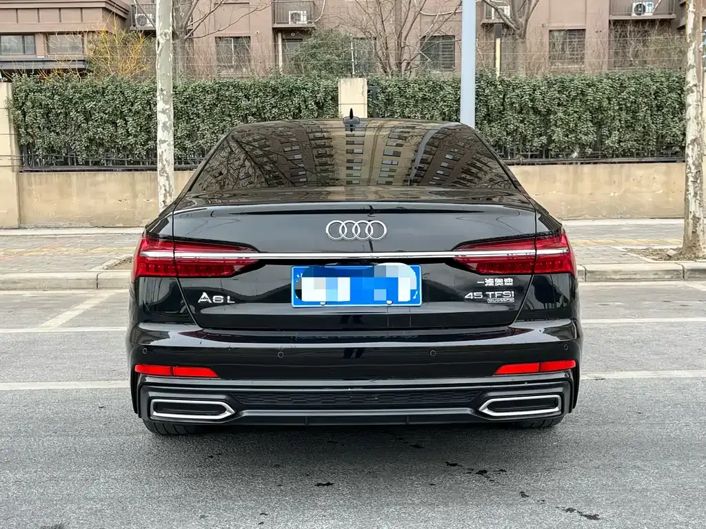 Audi A6L — фото 7