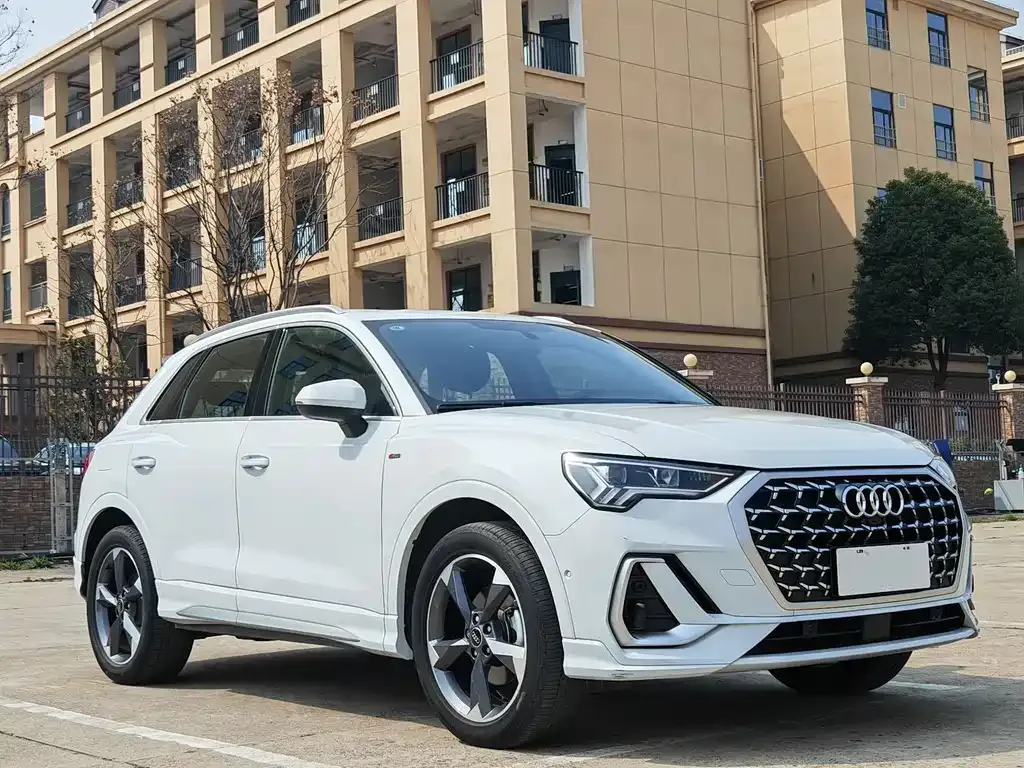 Audi Q3 — фото 8