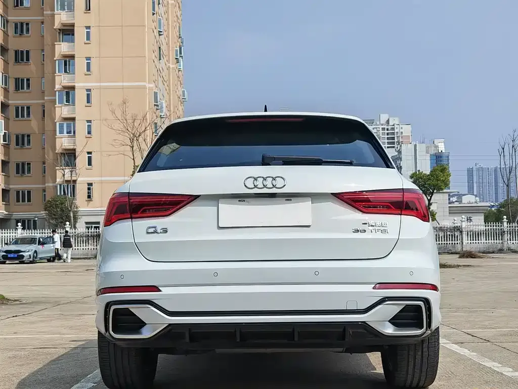 Audi Q3 — фото 3