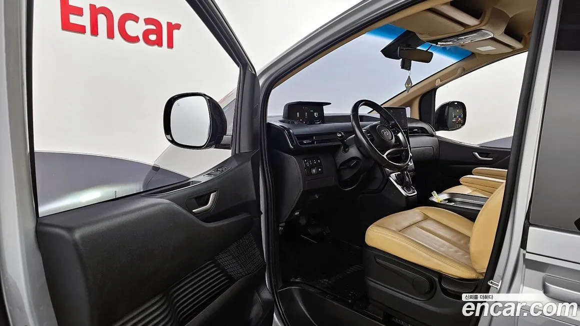 Hyundai Staria — фото 2