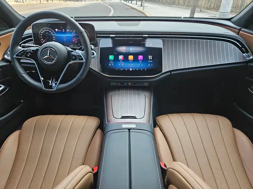 Mercedes-Benz E-Class — фото 5