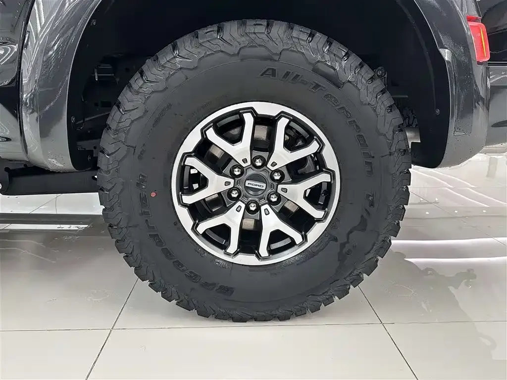 Ford F-150 Raptor 2025 из CN, фото 3