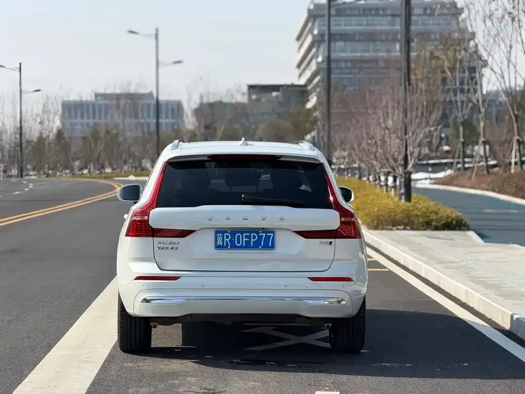 Volvo XC60 2024 из CN, фото 4