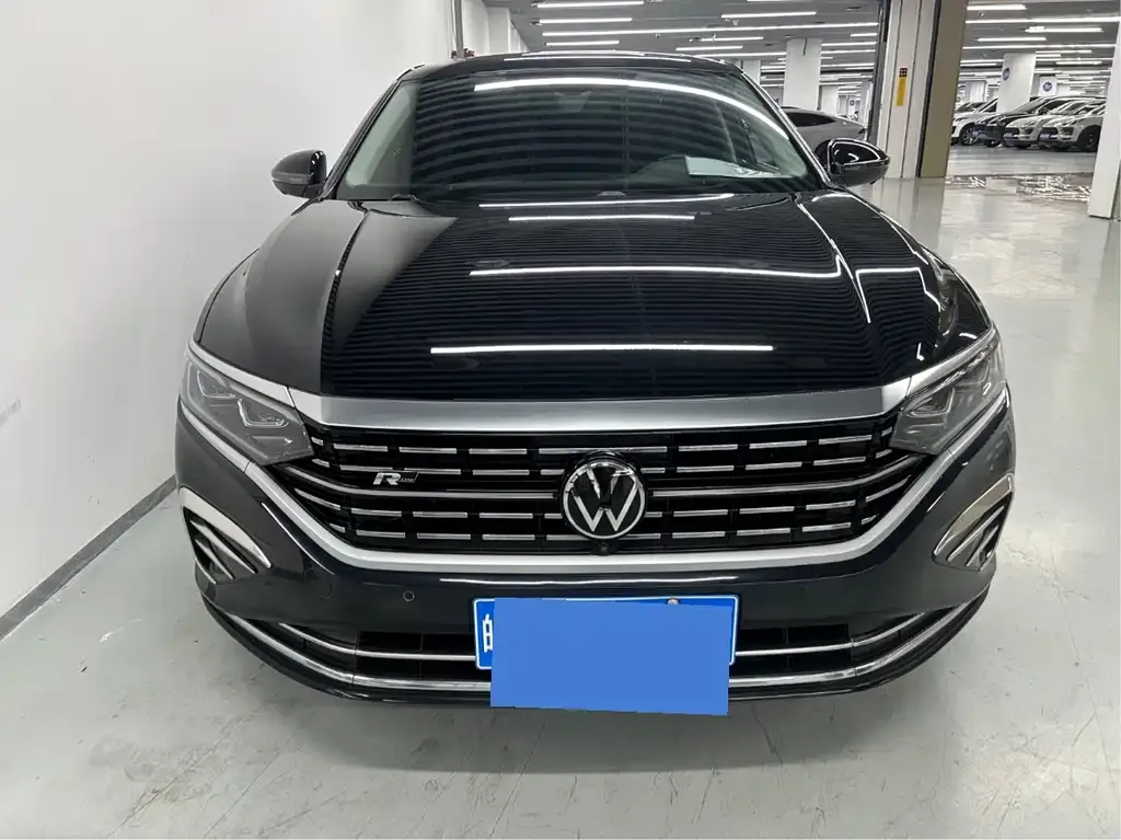 Volkswagen Passat — фото 6