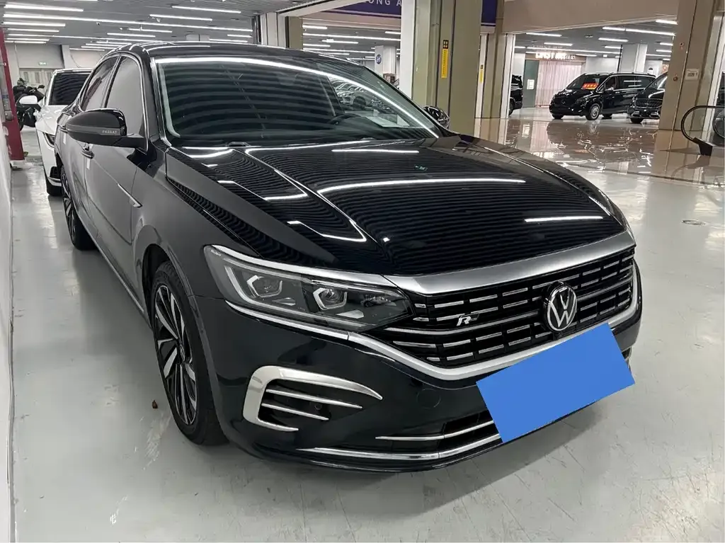 Volkswagen Passat — фото 8
