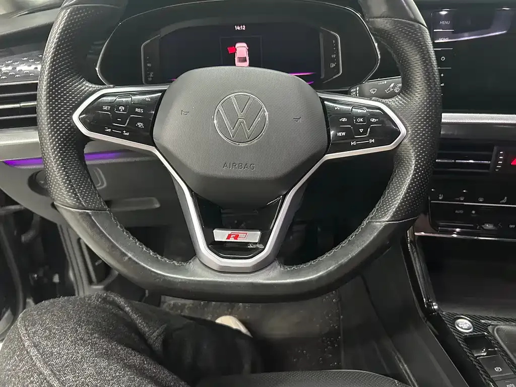 Volkswagen Passat — фото 10