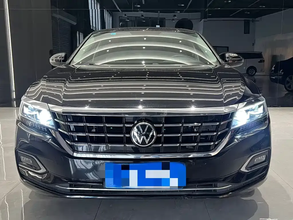Volkswagen Passat — фото 5