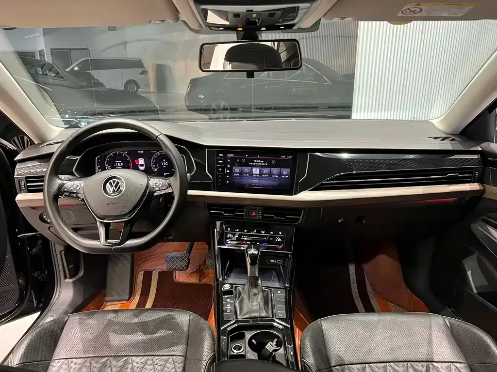 Volkswagen Passat — фото 7