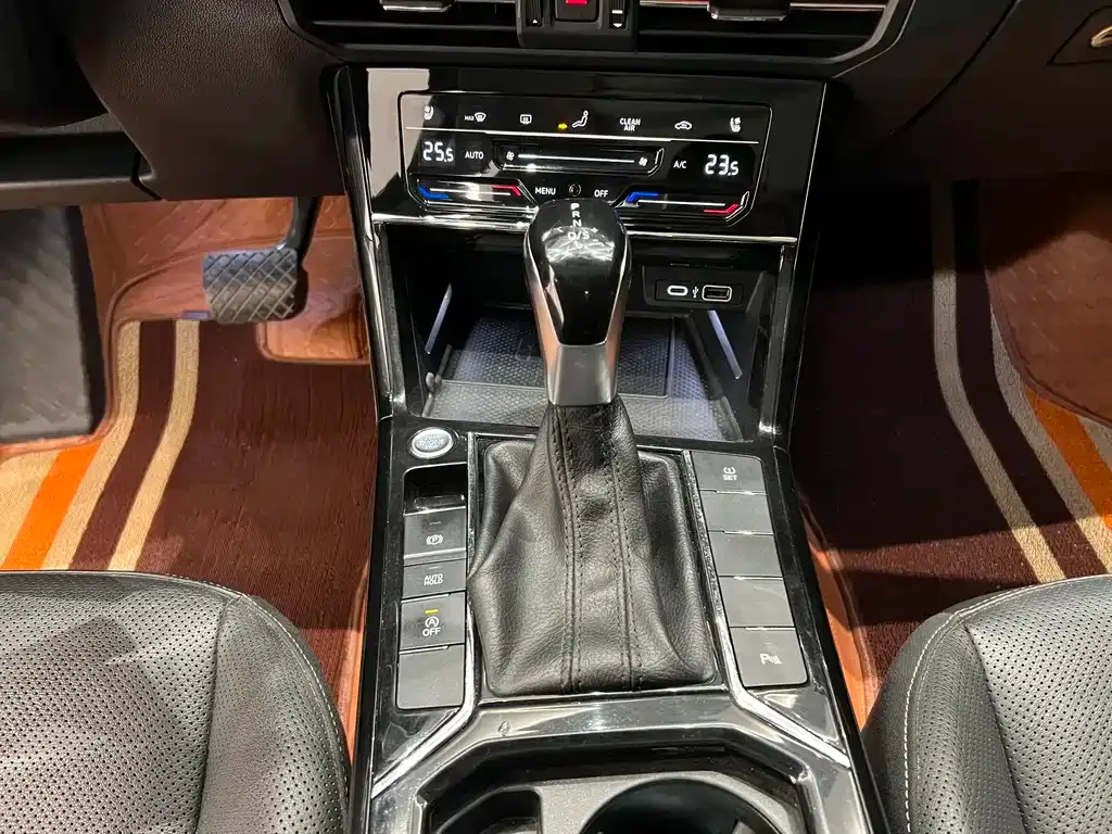 Volkswagen Passat — фото 6