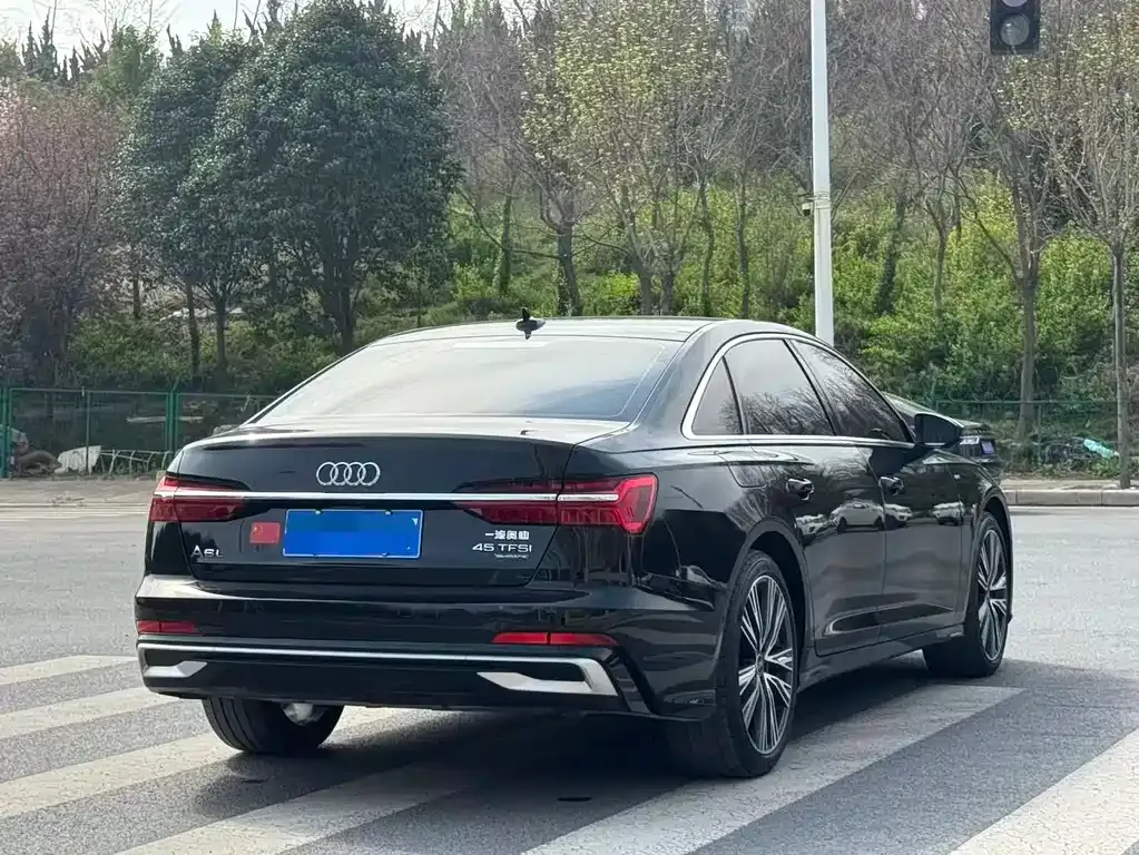 Audi A6L 2023 из CN, фото 5
