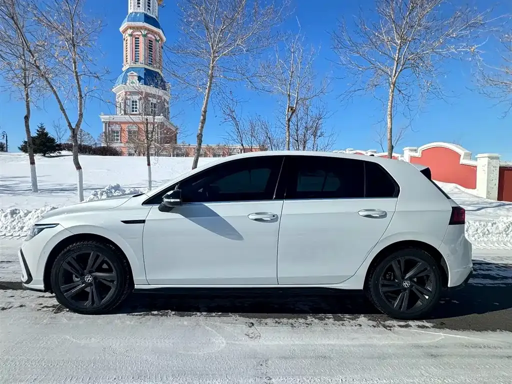Volkswagen Golf 2023 из CN, фото 6