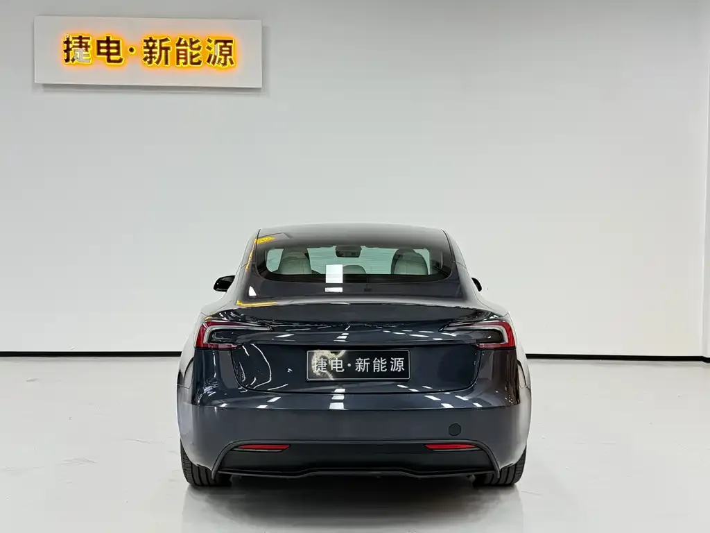 Tesla Model 3 — фото 2