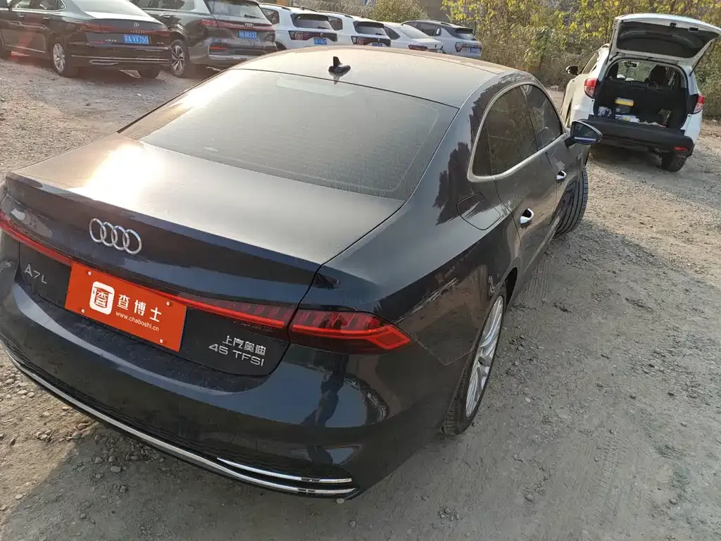 Audi A7L 2024 из CN, фото 4