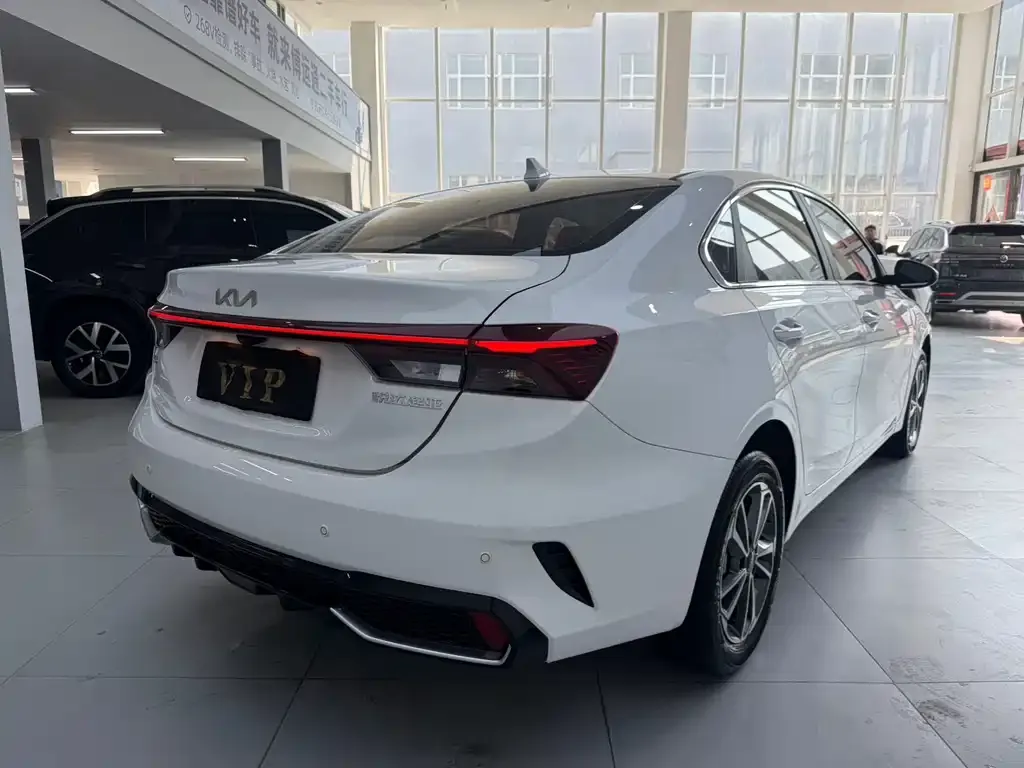 Kia K3 2023 из CN, фото 10