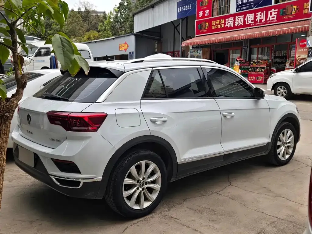 Volkswagen T-Roc 2023 из CN, фото 9