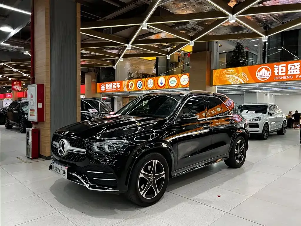 Mercedes-Benz GLE — фото 1