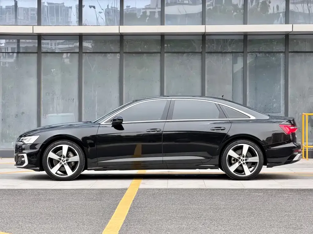Audi A6L 2022 из CN, фото 9