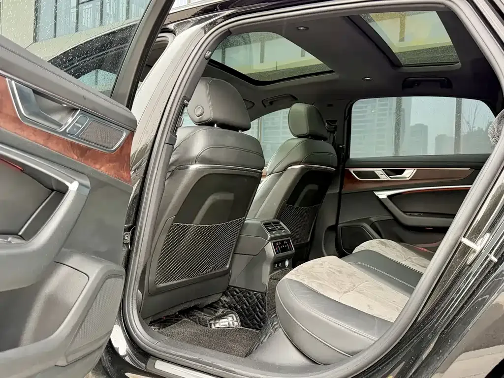 Audi A6L 2022 из CN, фото 2