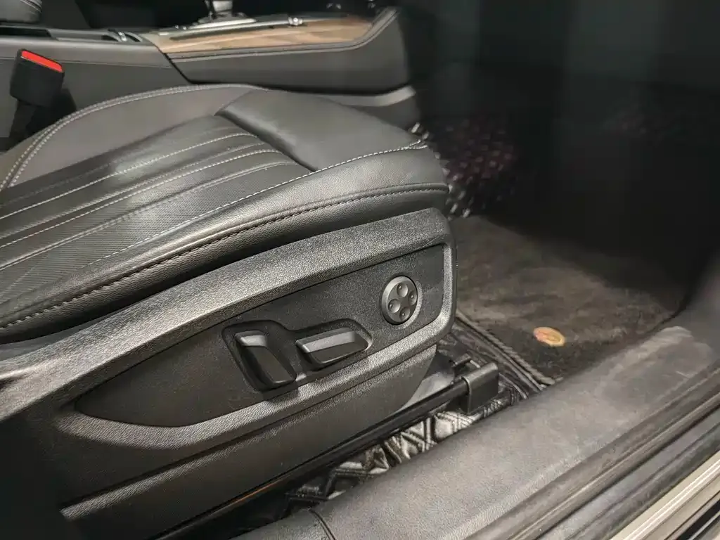 Audi Q5L 2022 из CN, фото 8
