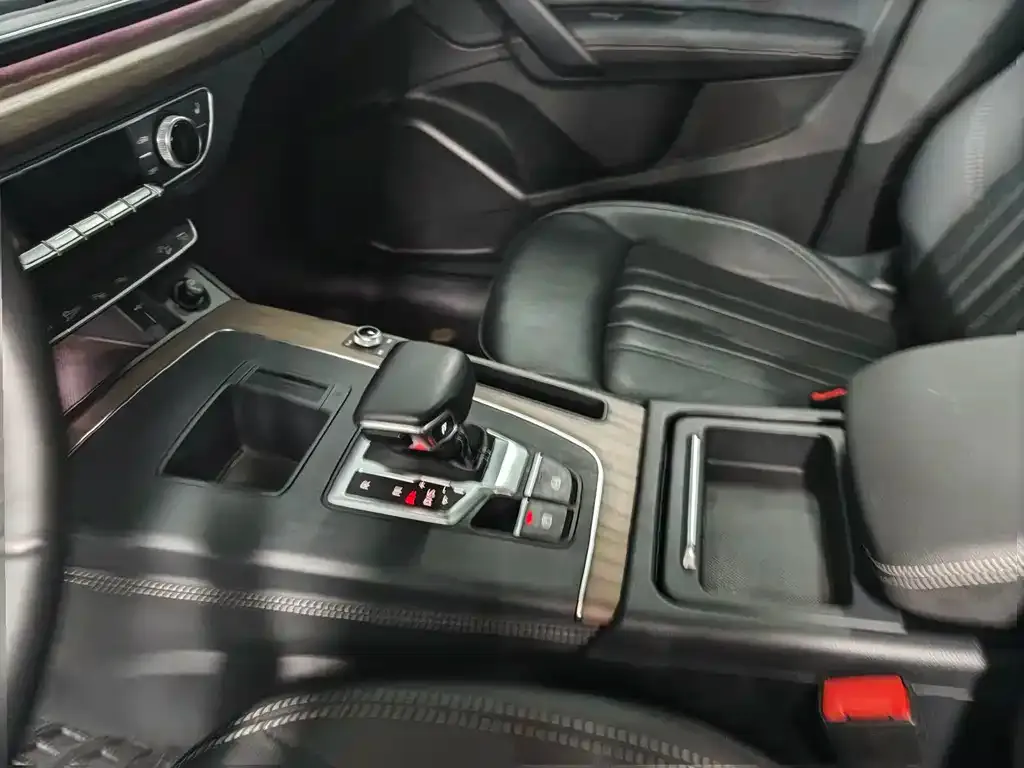Audi Q5L 2022 из CN, фото 3