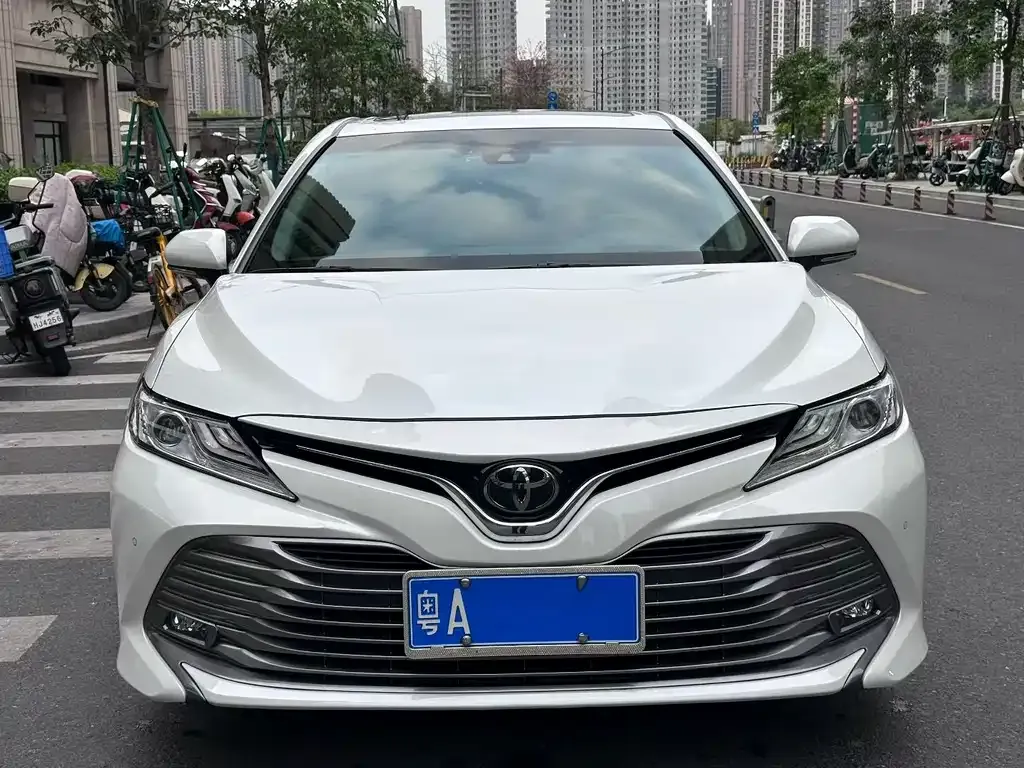 Toyota Camry 2021 из CN, фото 4