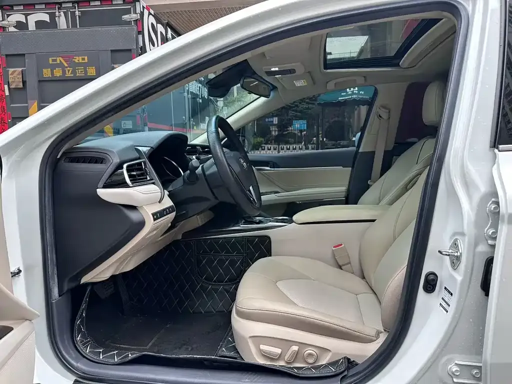 Toyota Camry 2021 из CN, фото 9