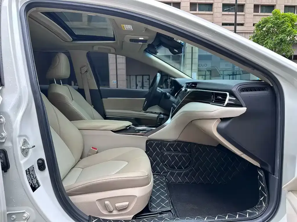 Toyota Camry 2021 из CN, фото 7