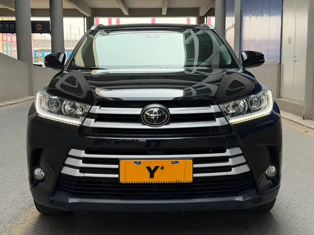 Toyota Highlander — фото 4