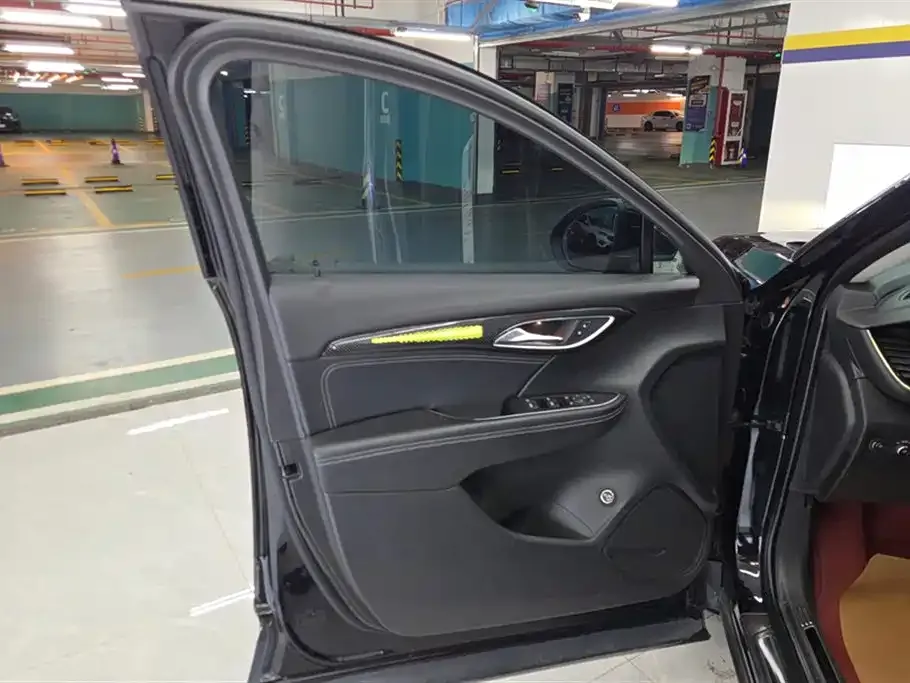 Buick Envision Plus — фото 8