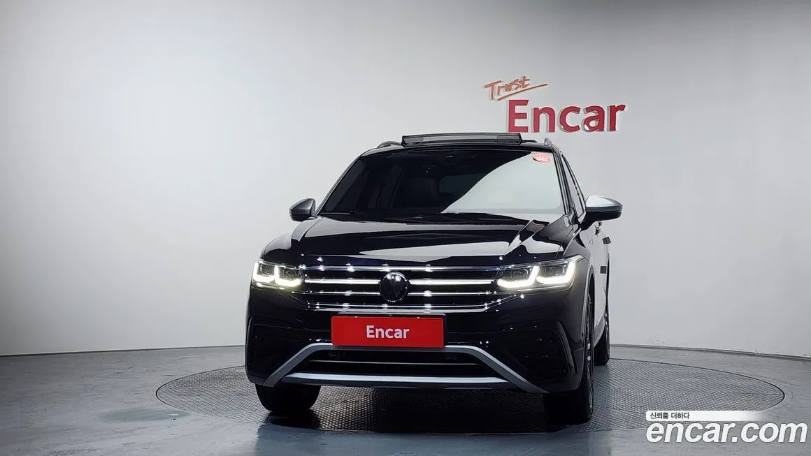 Volkswagen Tiguan — фото 8