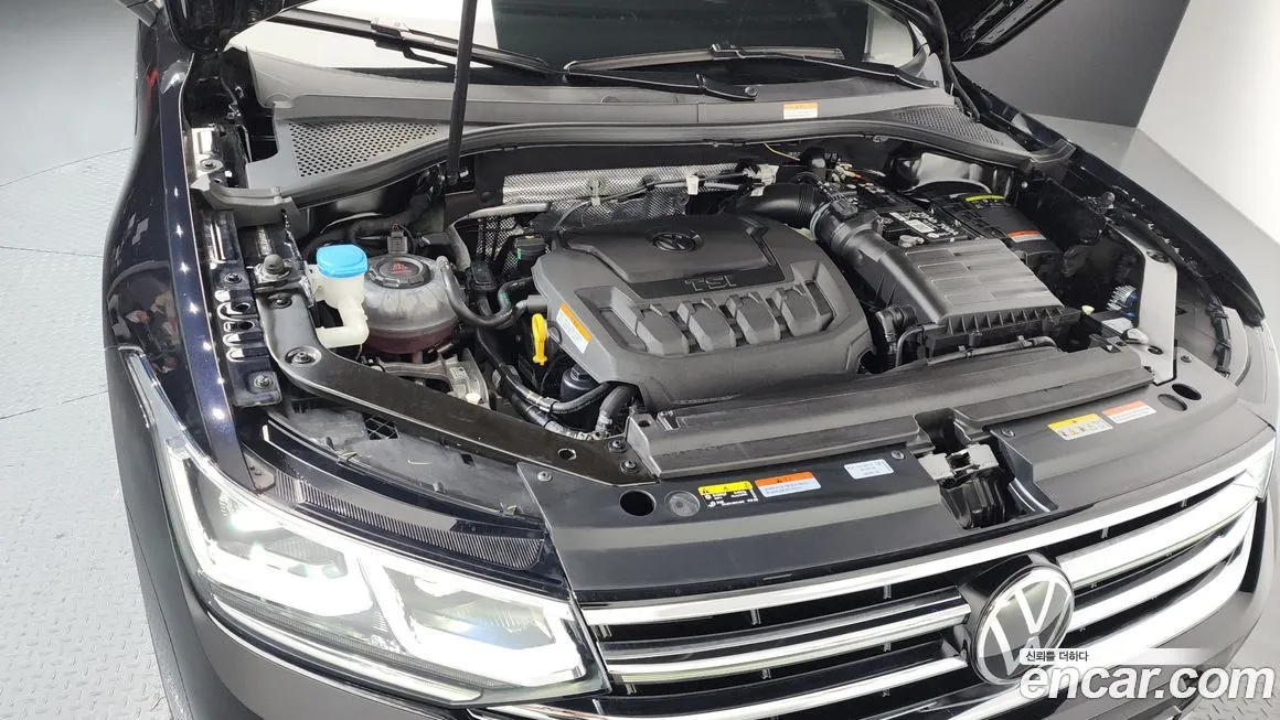 Volkswagen Tiguan — фото 7