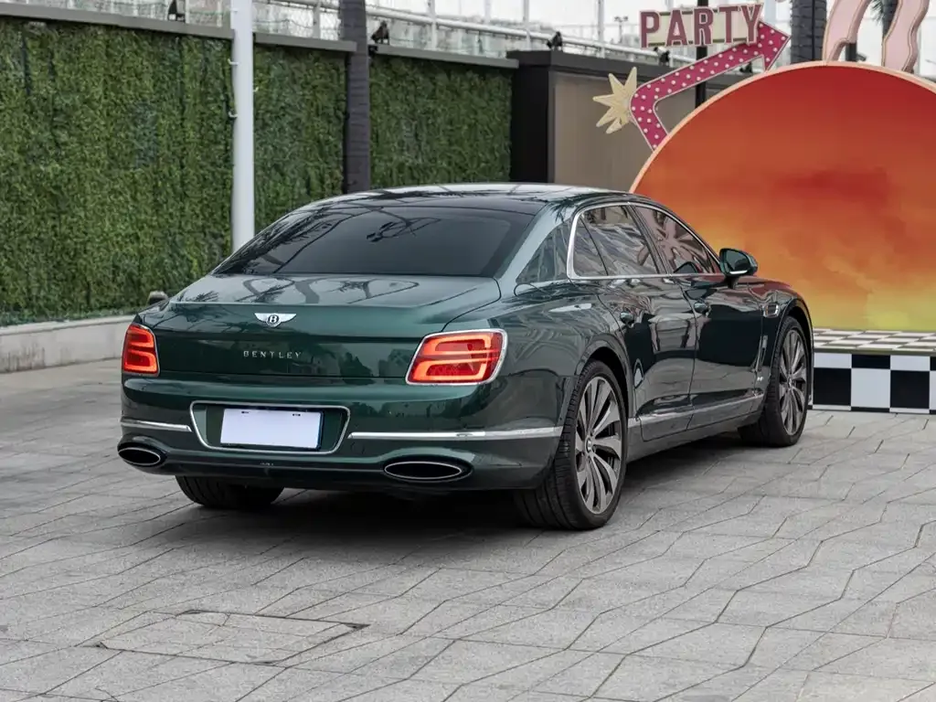 Bentley Flying Spur 2021 из CN, фото 10