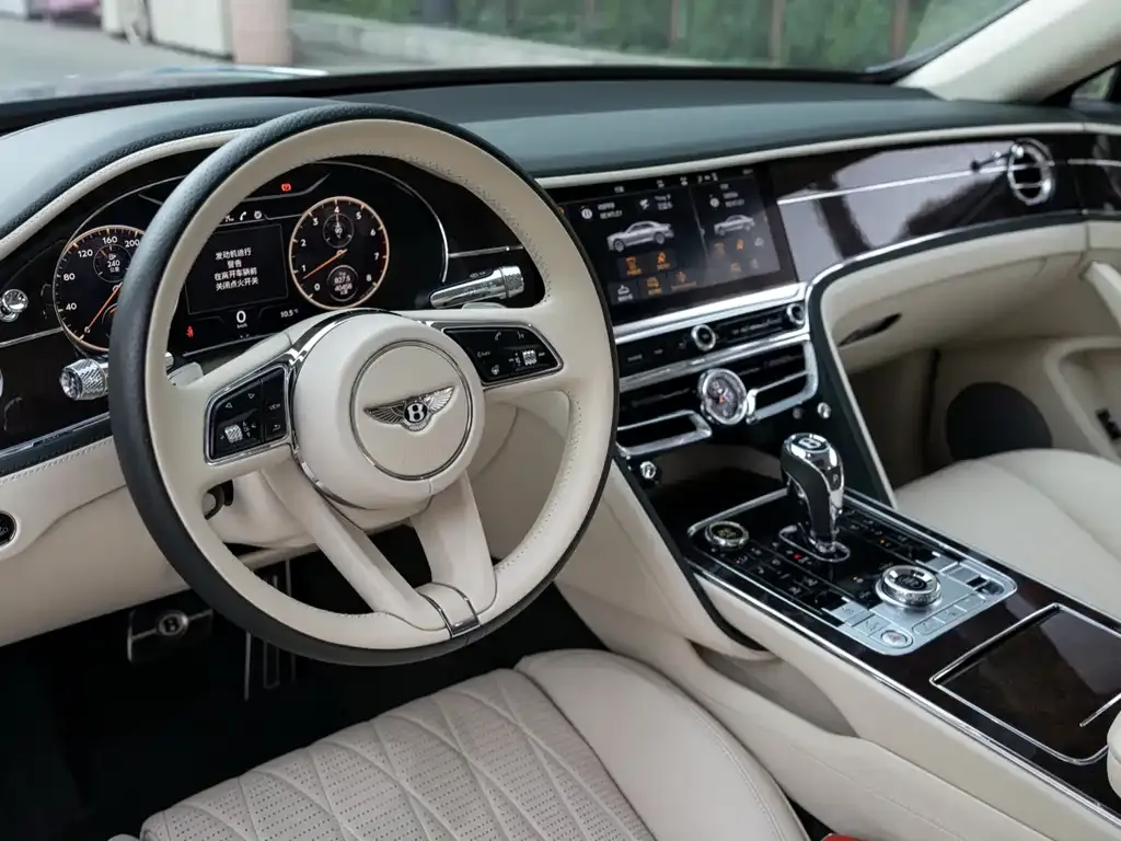 Bentley Flying Spur 2021 из CN, фото 8