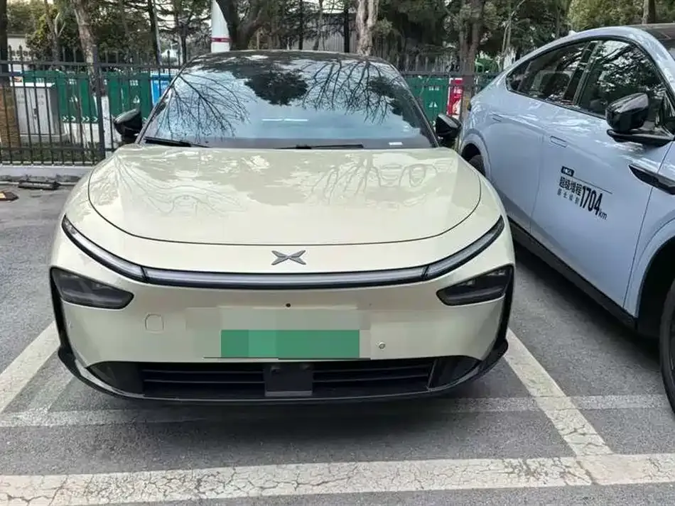 XPeng P7+ — фото 1