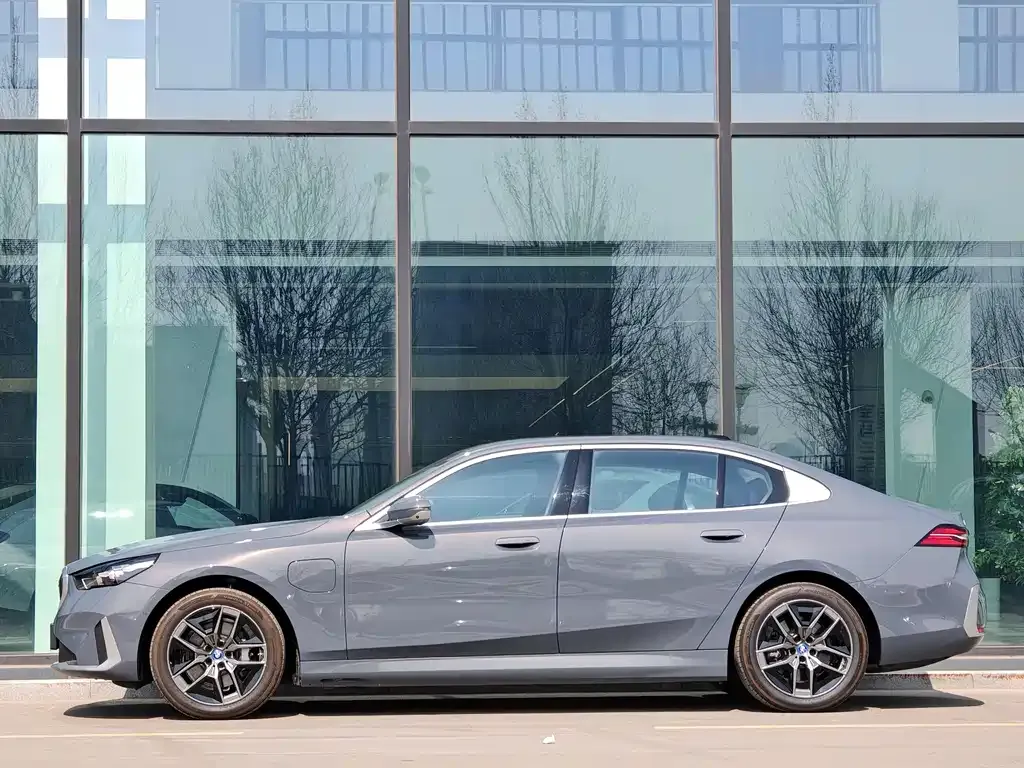 BMW i5 2026 из CN, фото 6