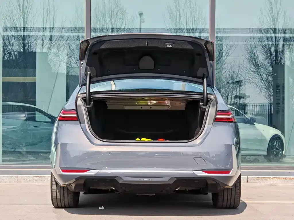 BMW i5 2026 из CN, фото 5
