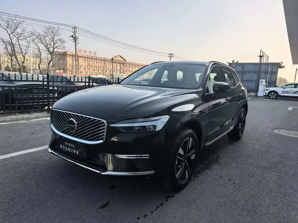 Volvo XC60 2025 из CN, фото 1