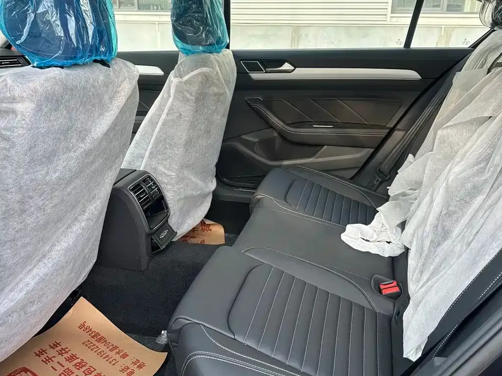 Volkswagen Magotan 2025 из CN, фото 4
