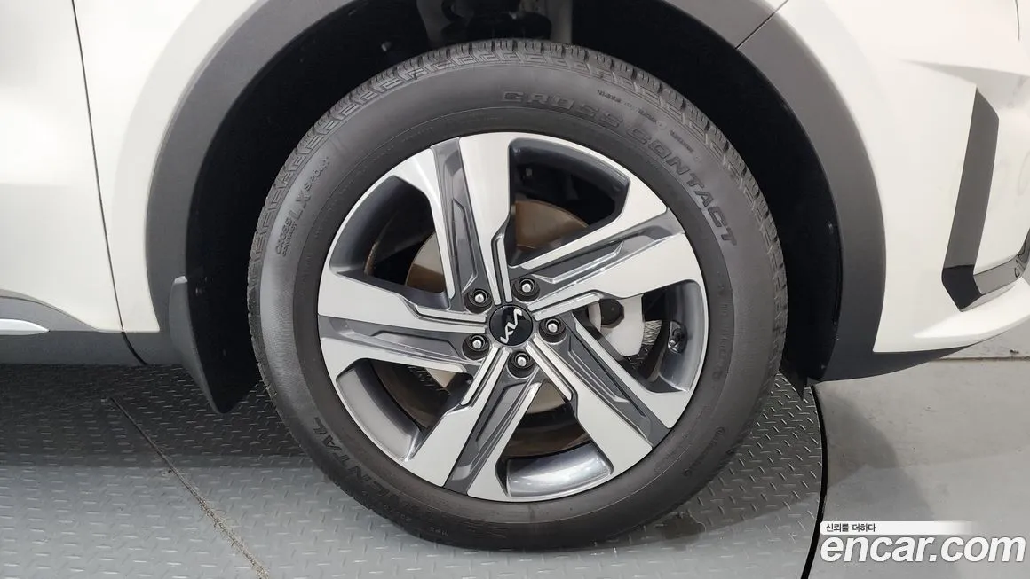 Kia Sorento — фото 8