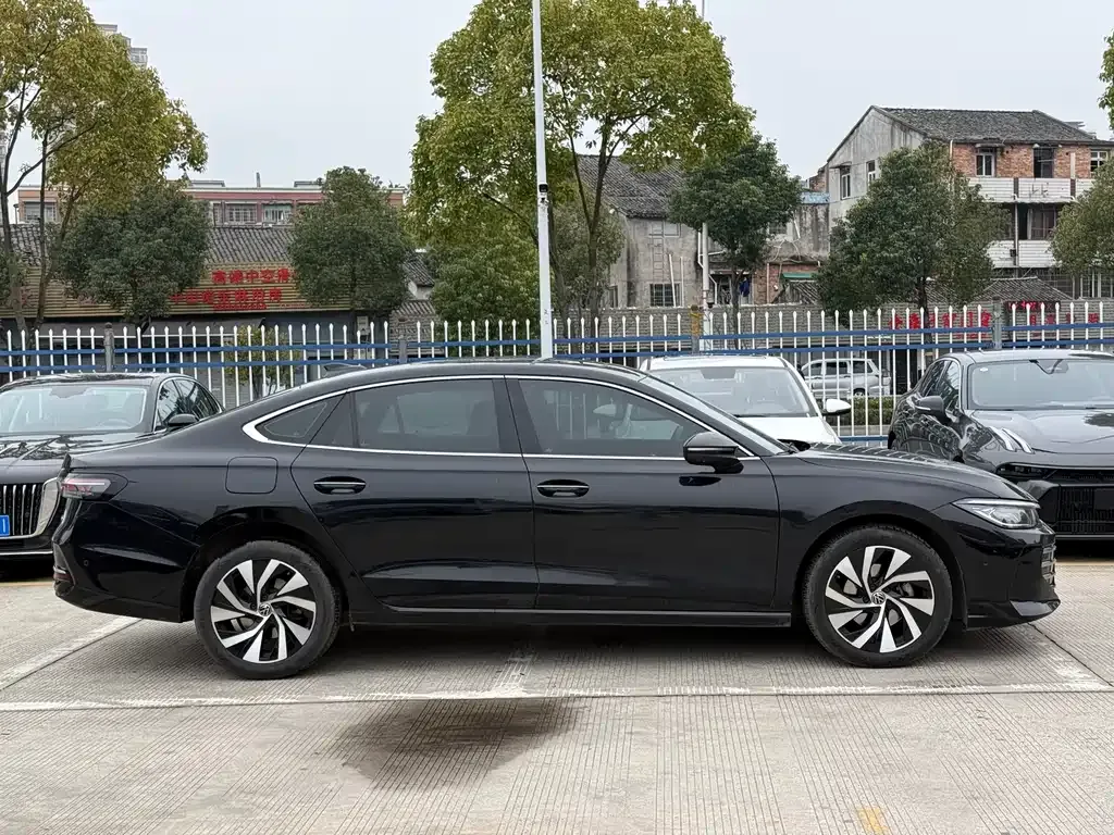 Volkswagen Passat 2024 из CN, фото 10