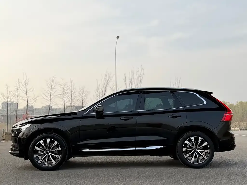Volvo XC60 — фото 4